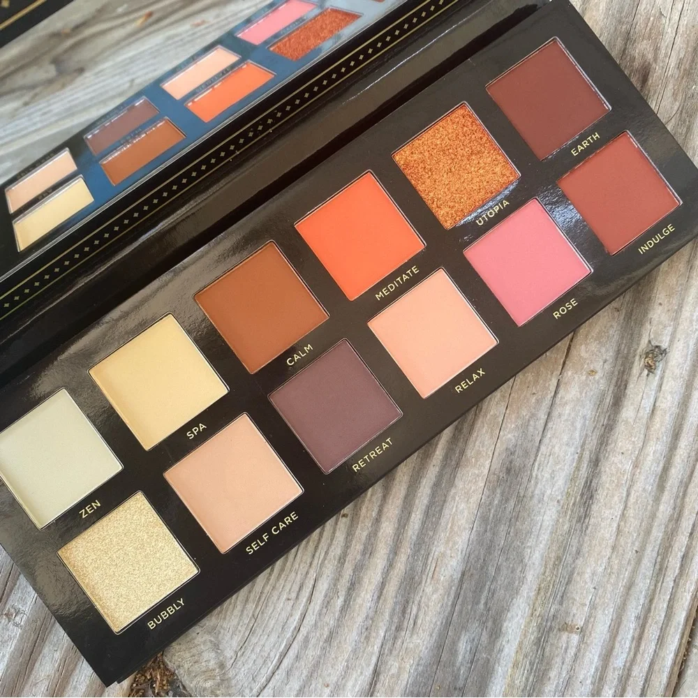 ACE BEAUTE Serenity Eyeshadow Palette
